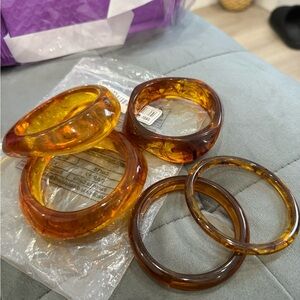 Set of 5 brown acrylic bracelets